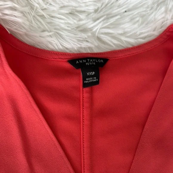 Ann Taylor Women's Sleeveless Top - Picture 2 of 6